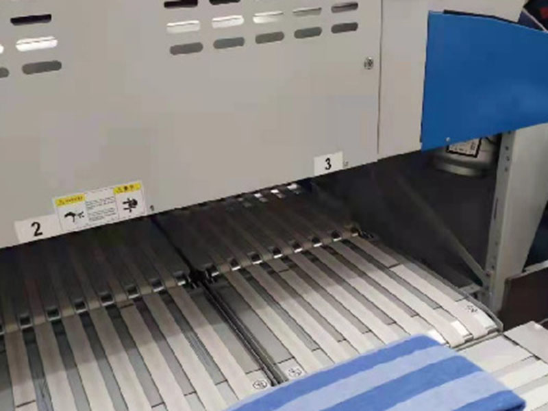 索巾类折叠机-01